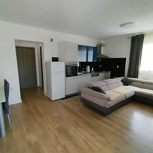 apartment-tina-trogir-21220.splithotels.org/