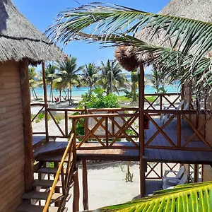 palmeras-de-mahahual.quintano-roohotels.com/